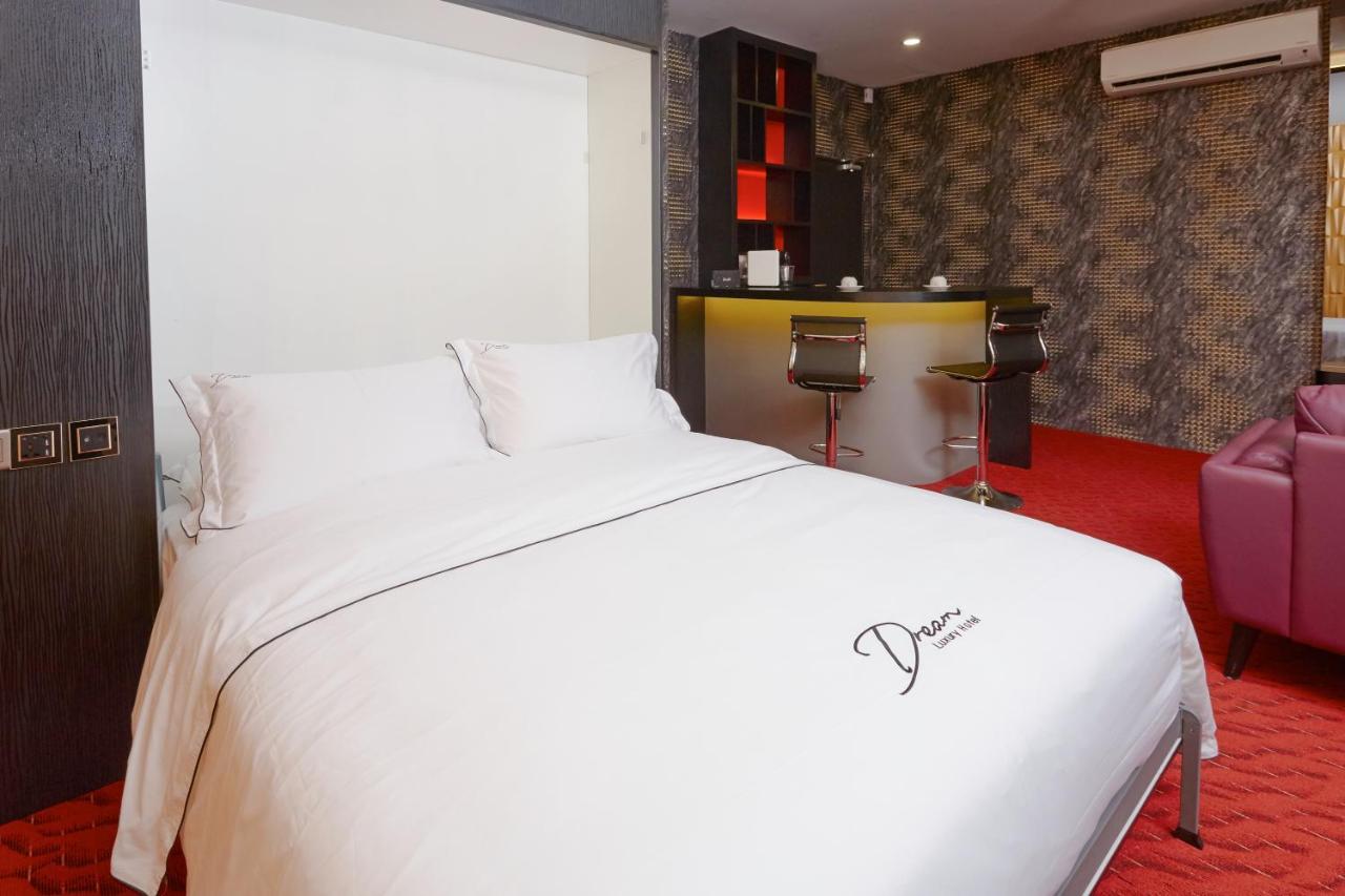 Dream Luxury Hotel Muar Zewnętrze zdjęcie